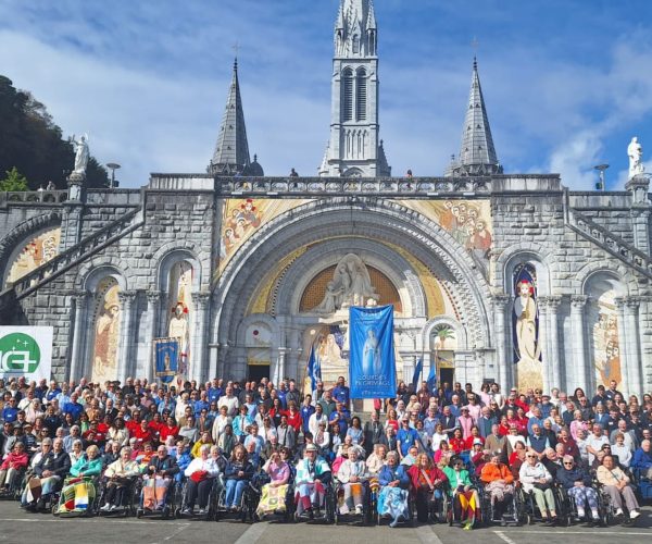 Oblate Pilgrimage to Lourdes from the UK and Ireland Joe Walsh Tours