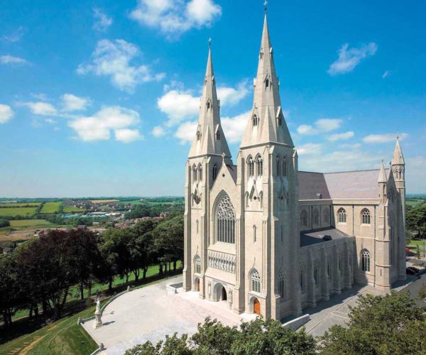 St-Patricks-day-armagh-cathedral-joe-walsh-tours (1)