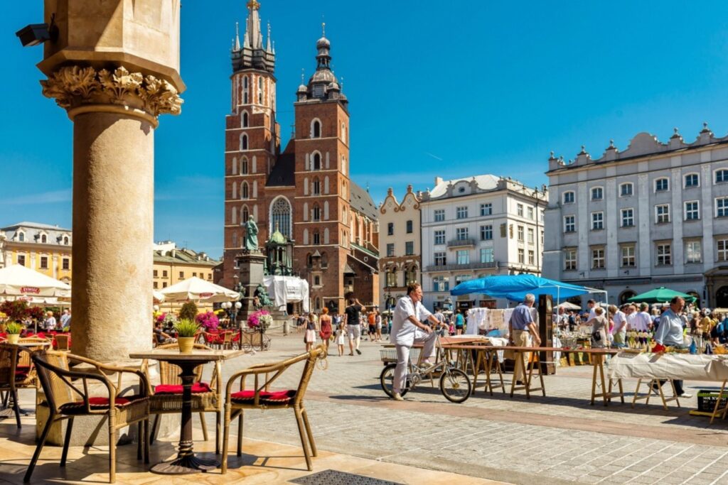 Krakow-Choir-Tour-for-groups-Main-square-Krakow-Joe-Walsh-Tours.