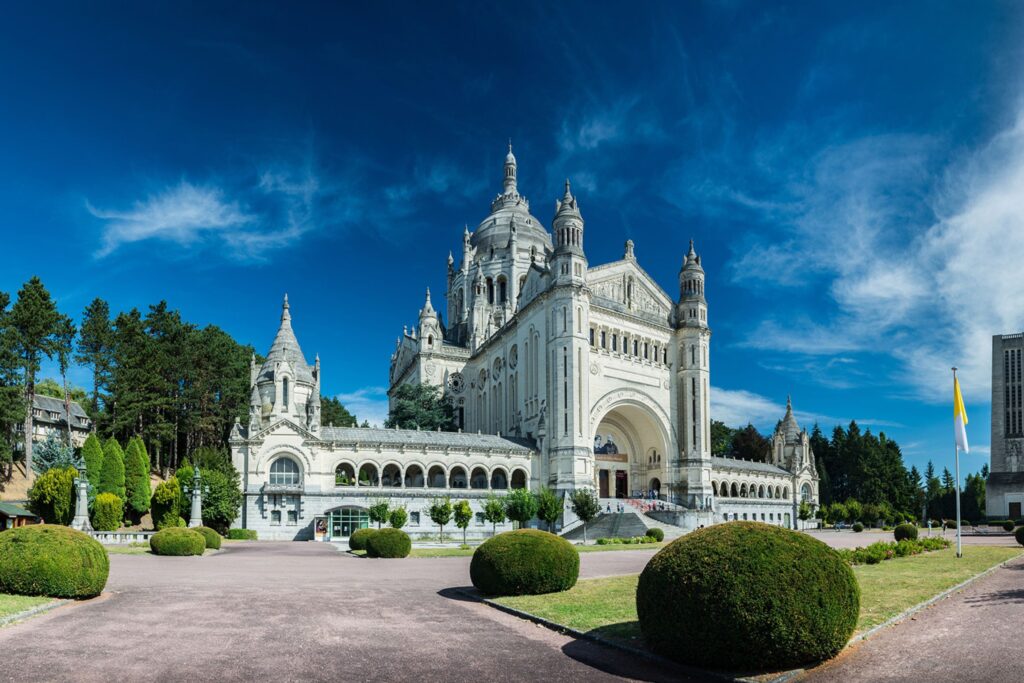 Basilica of St Thérèse - Shrines of France Lisieux, Paris, Paray-le-Monial, Chartres, Nevers & Grenoble - Joe Walsh Tours