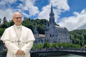 POPE LEO IN LOURDES JOE WALSH TOURS
